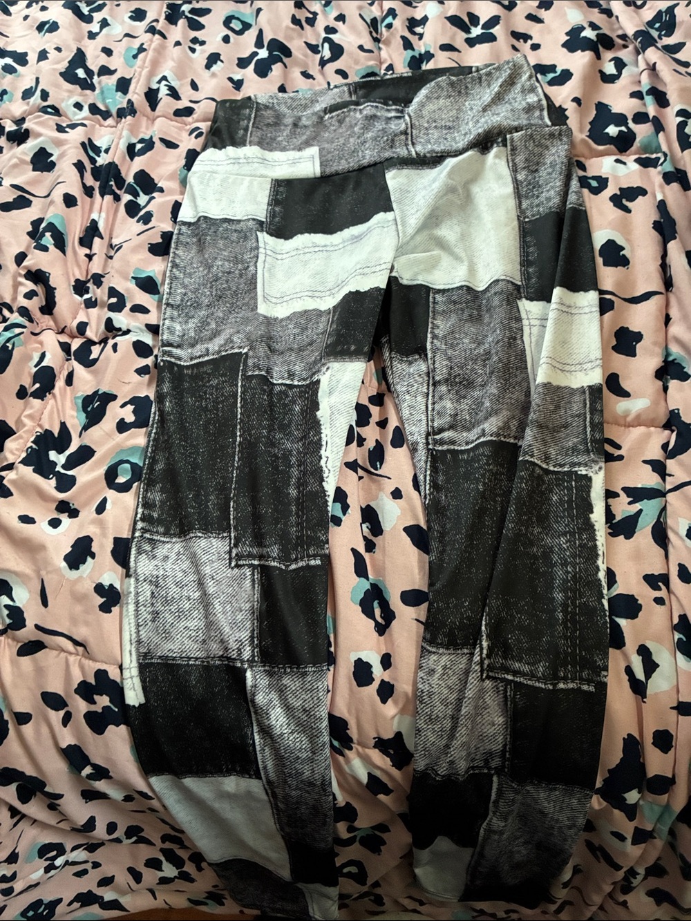 Black and white leggings